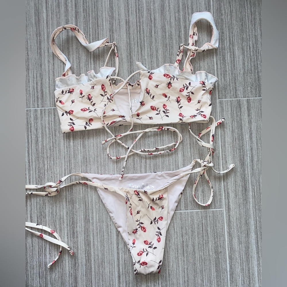 Frankie’s bikini set